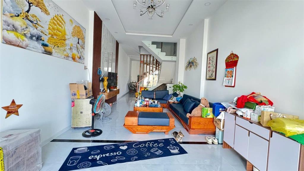 Chị gái gửi bán nhà 4 tầng hoàn công vĩnh thái tp nha trang