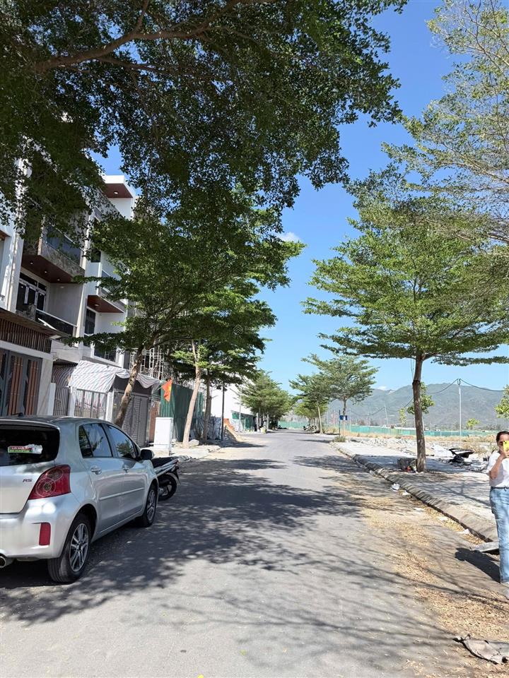 Bán nhà riêng tại khu đô thị an bình tân, 11 tỷ vnd, 100m2, giá cực chất, view đẹp
