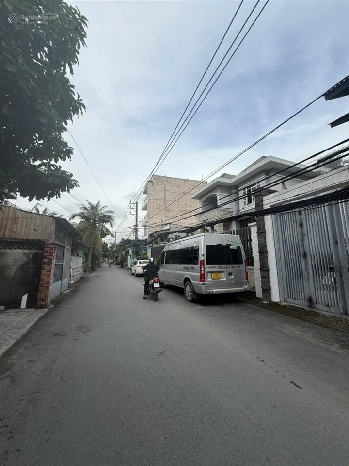 11 tỷ bán đất mt kinh doanh hiệp bình phước. thủ đức đối diện vạn phúc 120 m2 ngang. 6.51m