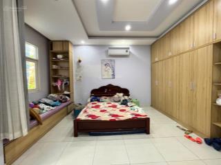 10,5 tỷ nhà đường số 21 hiệp bình chánh thủ đức , sau lưng gigamall , giá 10.5 tỷ.100m2 2 tầng