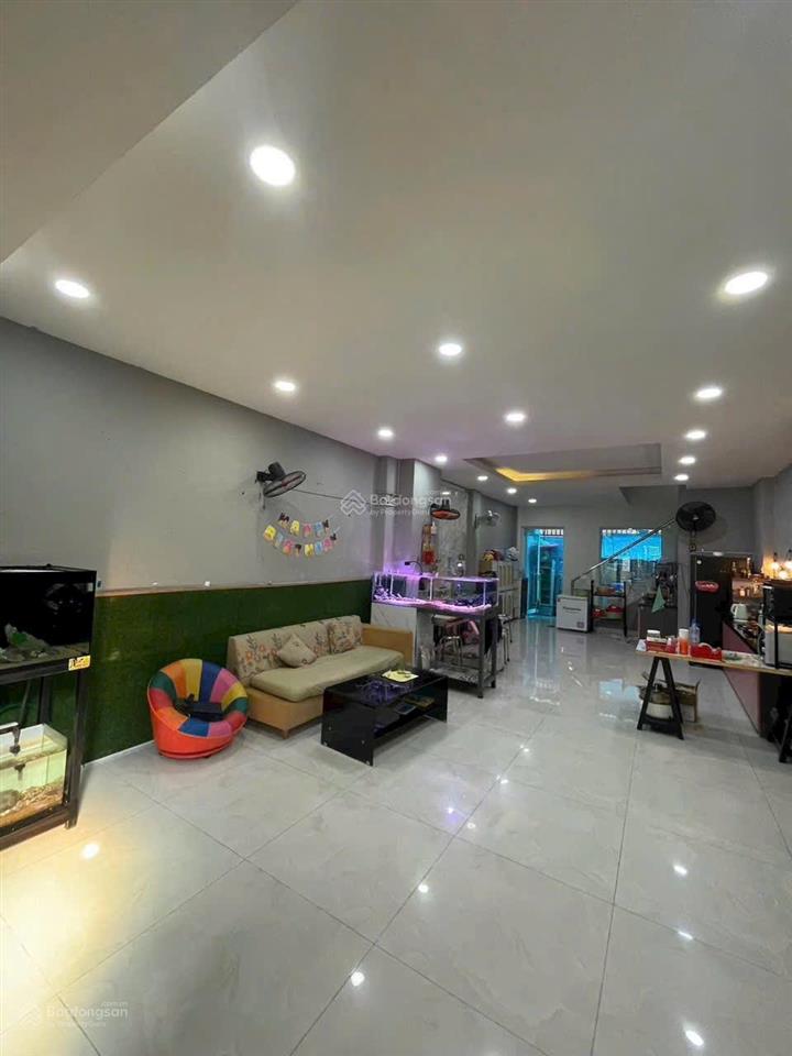 17,9 tỷ hàng hiếm duy nhất 1 căn nhà phố vạn phúc city  dt 85m2 (5x 17m) 5 tầng