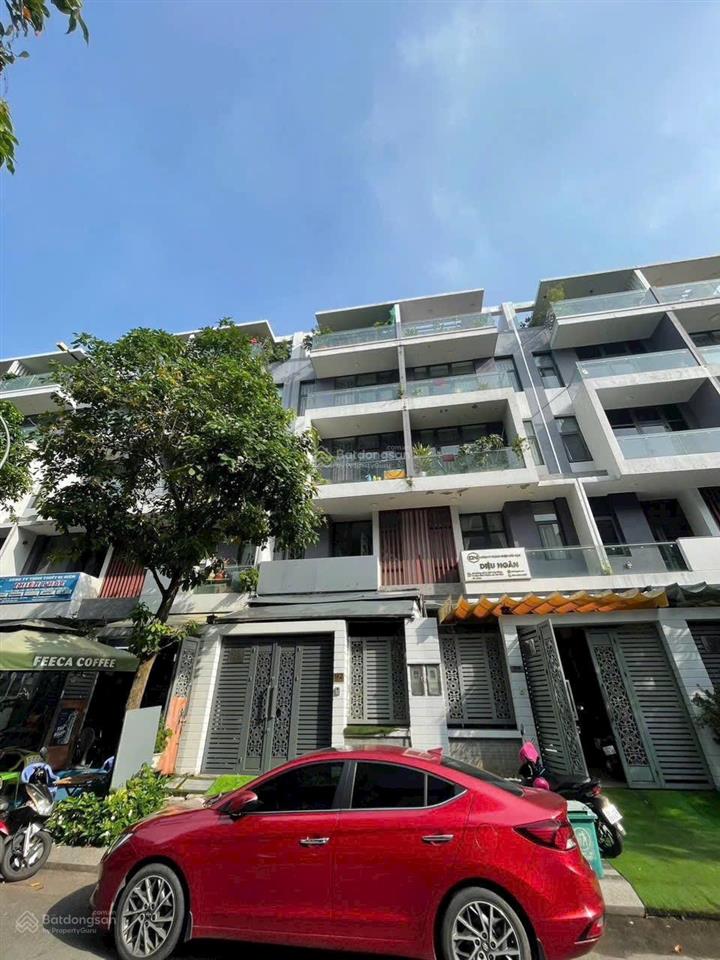 17,9 tỷ hàng hiếm duy nhất 1 căn nhà phố vạn phúc city  dt 85m2 (5x 17m) 5 tầng