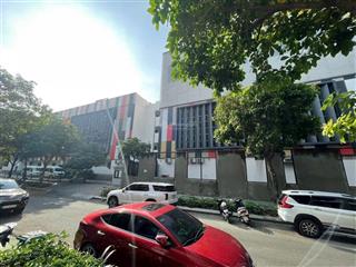 17,9 tỷ hàng hiếm duy nhất 1 căn nhà phố vạn phúc city  dt 85m2 (5x 17m) 5 tầng