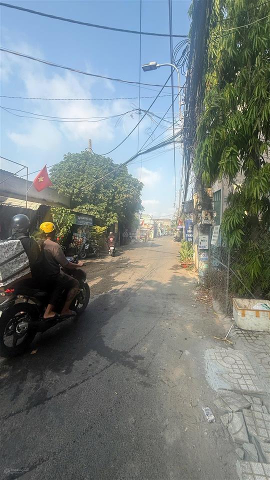 12,5 tỷ nhà 4 tầng mt đừong số 10hiệp bình chánhthủ đức bình triệu 4 x 23 = 92 m2 có thang máy