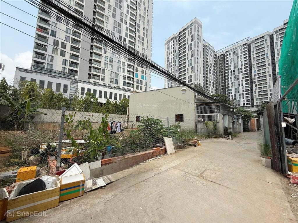 Chỉ nhỉnh 5 tỷ bán đất tại đường 6, hiệp bình phước. đối diện cổng vạn phúc 78 m2, 5,6 tỷ tl mạnh