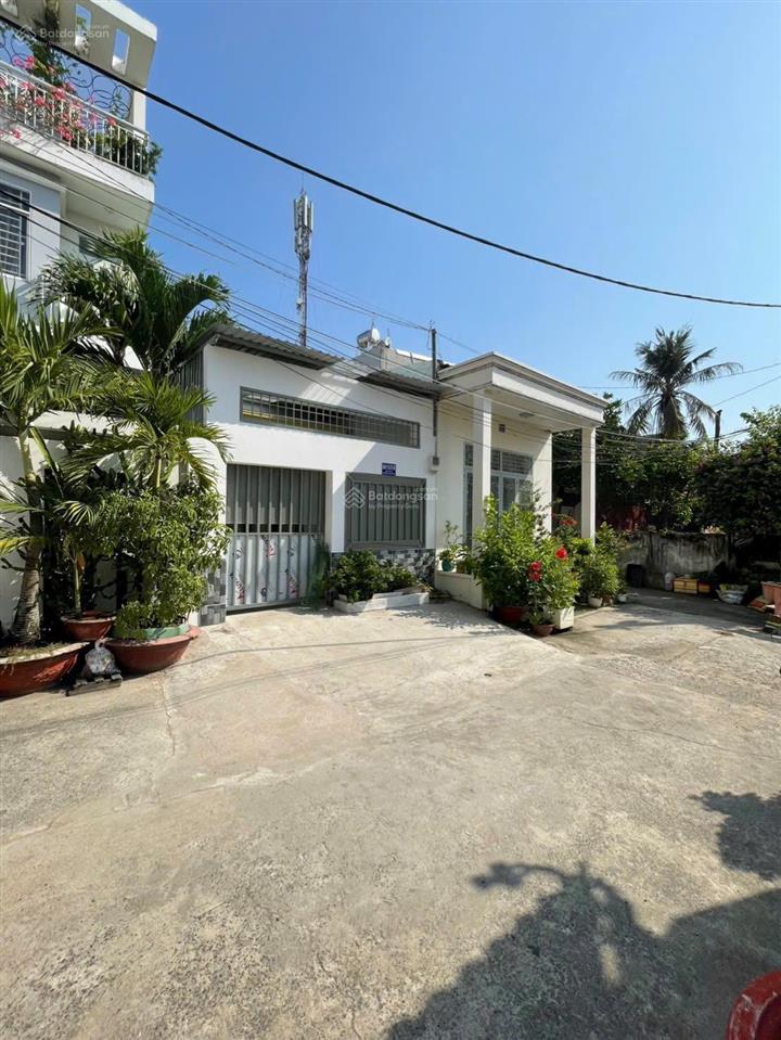 5,1 tỷ. đừờng số 2 hiệp bình phước nhà c4 82m2 đối diện vạn phúc 4x20.5 = 82m2