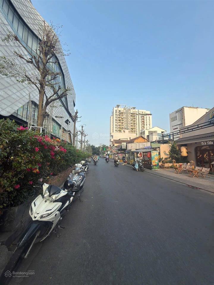11 tỷ bán lô đất ngay giga mall phạm văn đông mặt tiền kinh đường 20 hiệp bình chánh 4.4 x 18