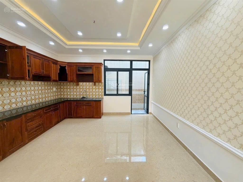 8,2 tỷ tl nhà đẹp mới 100 % duy nhất 1 căn hướng đông nam mát mẻ. hiệp bình phước thủ đức đường 9m