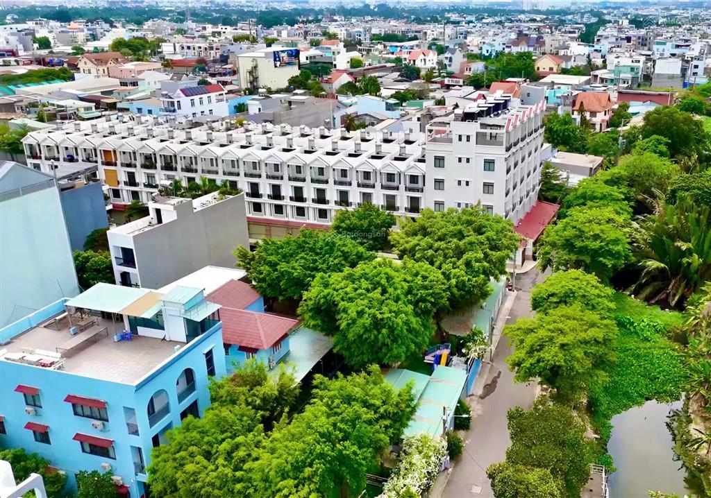 8,2 tỷ tl nhà đẹp mới 100 % duy nhất 1 căn hướng đông nam mát mẻ. hiệp bình phước thủ đức đường 9m