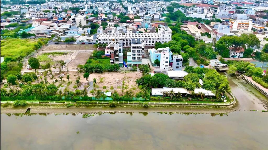 8,2 tỷ tl nhà đẹp mới 100 % duy nhất 1 căn hướng đông nam mát mẻ. hiệp bình phước thủ đức đường 9m