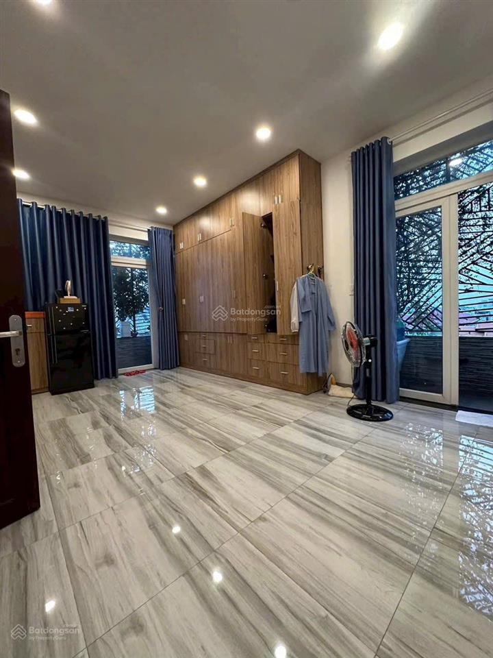 19 t giiảm 3.5 để đi định cư góc 2mt khu vip bên sông đừờng 20m gigamall 19x8 150m²  5 tầng