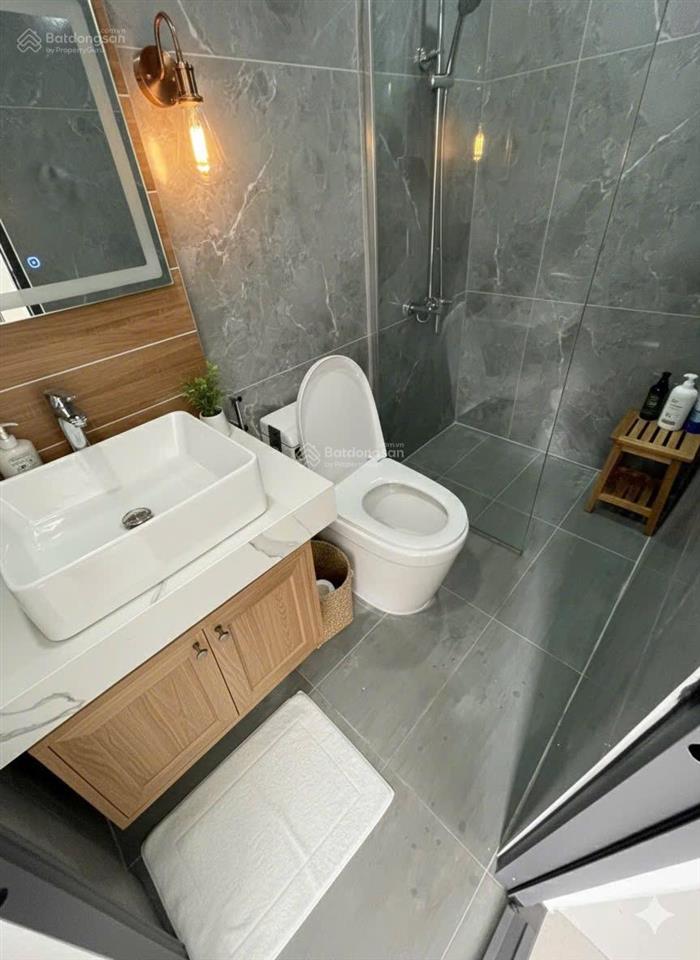 8,3 tỷ bán nhà 4 lầu mặt tiền đối diện vạn phúc hiệp bình phước buôn bán giá 8.3 tỷ, 60,9 m²
