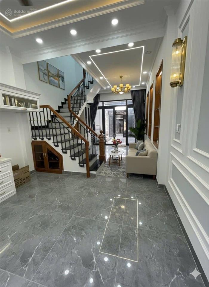 8,3 tỷ bán nhà 4 lầu mặt tiền đối diện vạn phúc hiệp bình phước buôn bán giá 8.3 tỷ, 60,9 m²