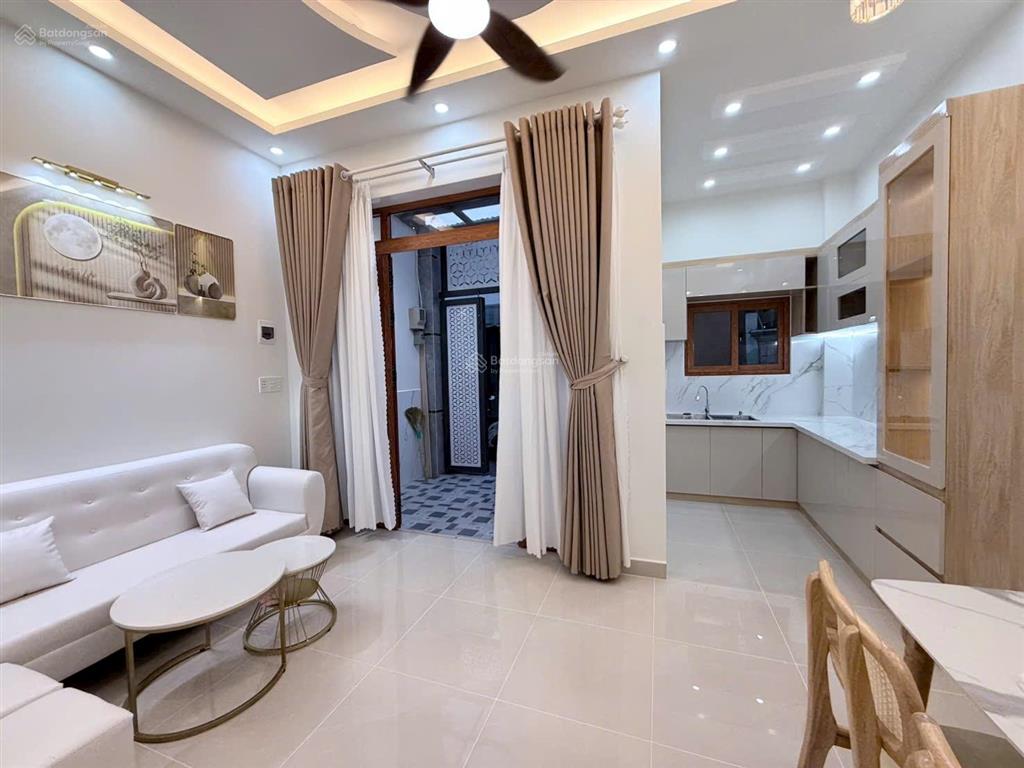 2 tỷ 180 triệu cg  bán nhà mới hẻm .. đường 46 f. hiệp bình .đối diện gigamall ngang 5 dài 10
