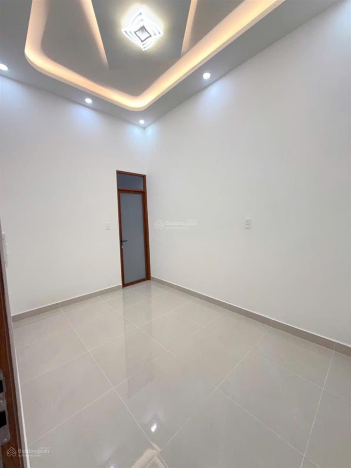 2 tỷ 180 triệu cg  bán nhà mới hẻm .. đường 46 f. hiệp bình .đối diện gigamall ngang 5 dài 10