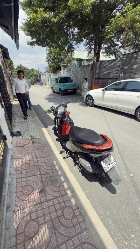 9,5 tỷ nhà hiệp bình phước, thủ đức 3 tầng gần vạn phúc dt 74,9 m² ngang 4 dài 19. đường 8 m