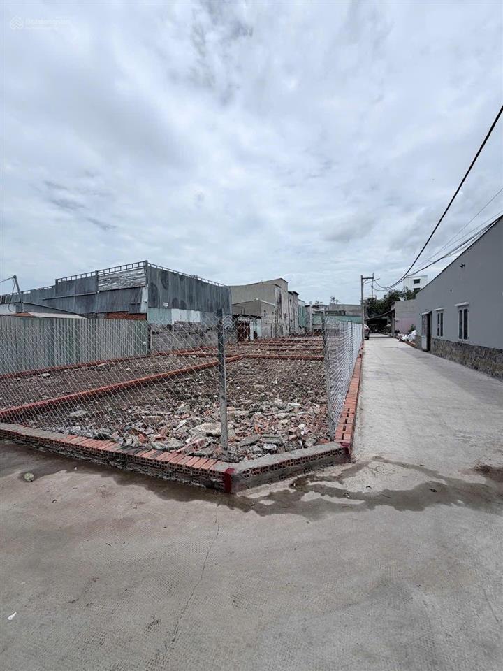 6,2 tỷ hướng đông nam nguyễn khuyến, đường số 3 hiệp bình phước, 5,59 x 10,40m, 57m2, không lùi sau