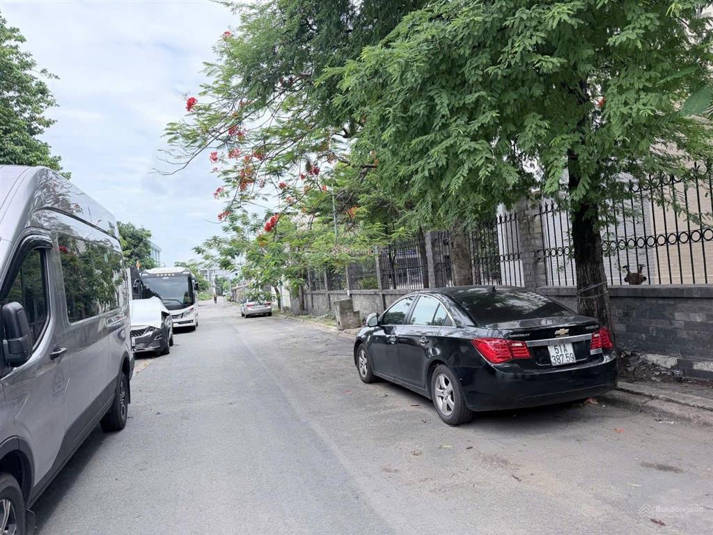 5,5 tỷ vạn phúc. đường số 3 hiệp bình phước 4,48 11,18m 50m2 đông bắc không lùi sau | 5,5 tỷ