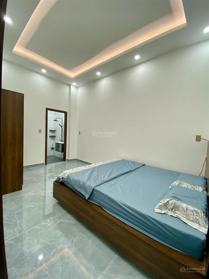 9 tỷ nhà mới 100% full nội thất dt 100m2, ngang 6m, xe hơi đậu 13 hiệp bình phước 5 phòng ngủ