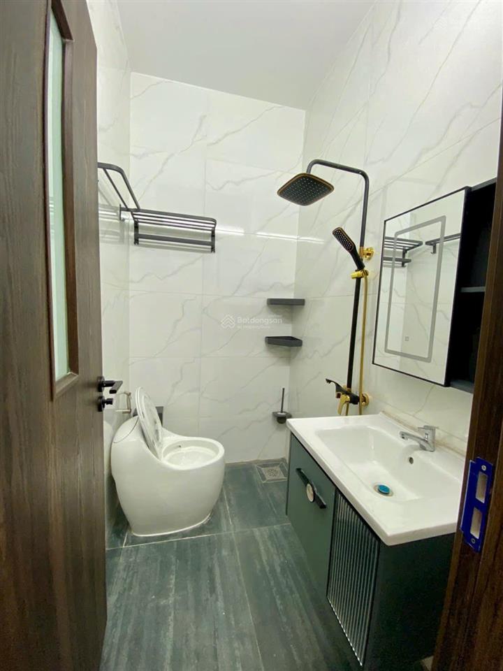 9 tỷ nhà mới 100% full nội thất dt 100m2, ngang 6m, xe hơi đậu 13 hiệp bình phước 5 phòng ngủ