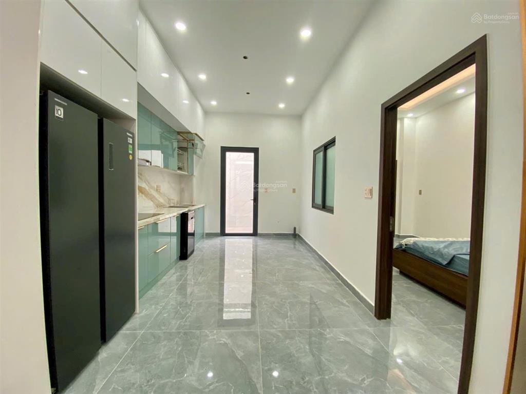 9 tỷ nhà mới 100% full nội thất dt 100m2, ngang 6m, xe hơi đậu 13 hiệp bình phước 5 phòng ngủ