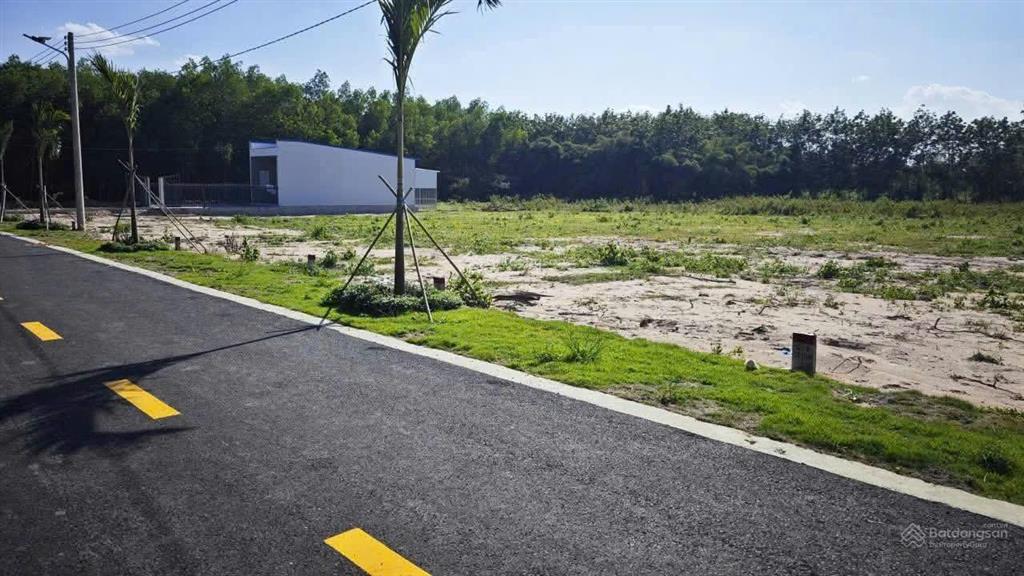Bán gấp đất nền 5,3 tỷ, 2500m2 có sẵn 300m2 đất ở tại minh thạnh, dầu tiếng, bình dương