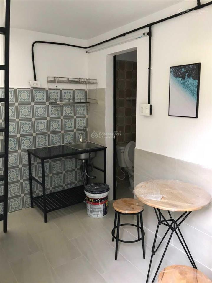 Giảm 1000k phòng sạch gác cao vào ở ngay, gần q1 trung tâm vinhomes