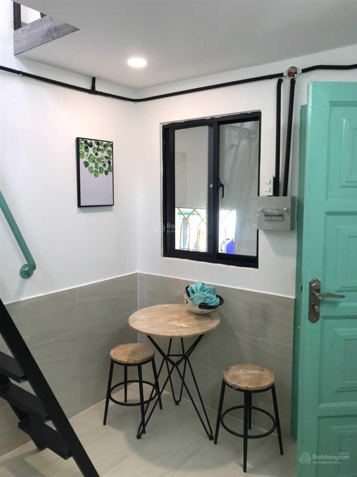 Giảm 1000k phòng sạch gác cao vào ở ngay, gần q1 trung tâm vinhomes