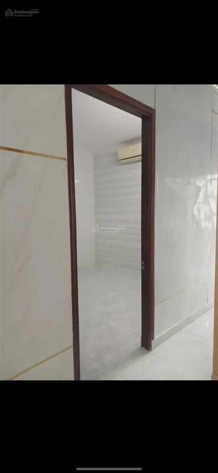 Phòng lầu 4 thang bo giá rẻ không nội thất, bình thạnh, tp. hcm
