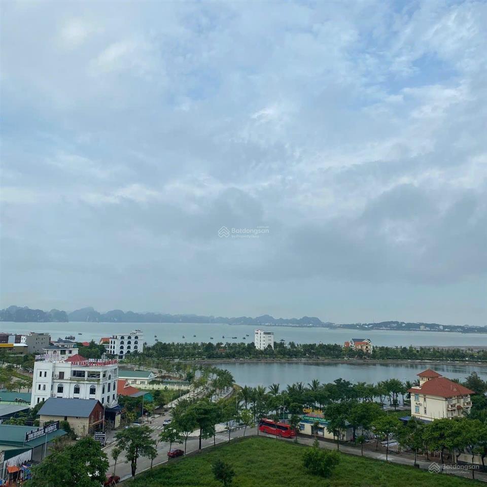 Bán căn hộ 2pn view biển hạ long