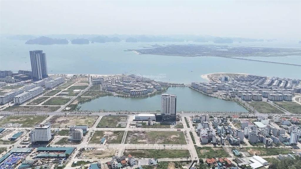 Chính chủ cần bán ô đất biệt thự lô góc víp sát biển vị trí siêu đẹp. giá cực tốt