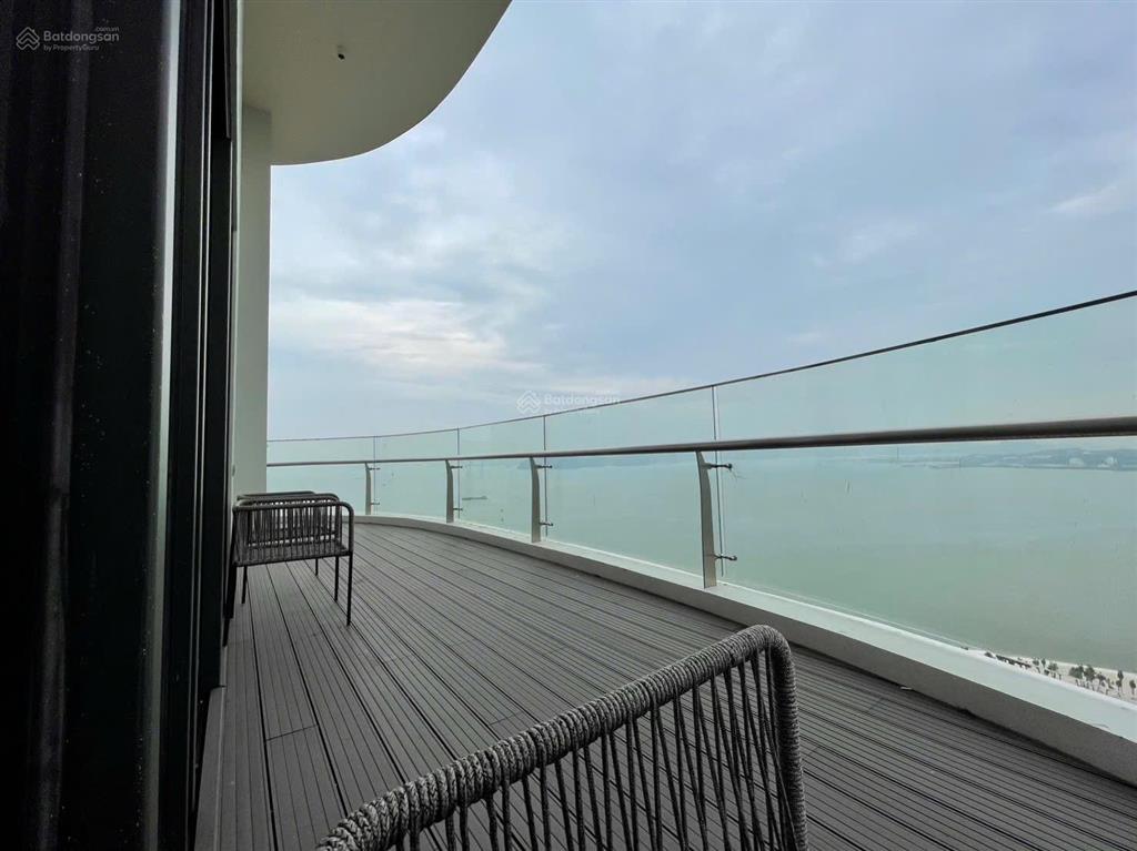 Bán căn duplex 2 tầng mặt biển hạ long