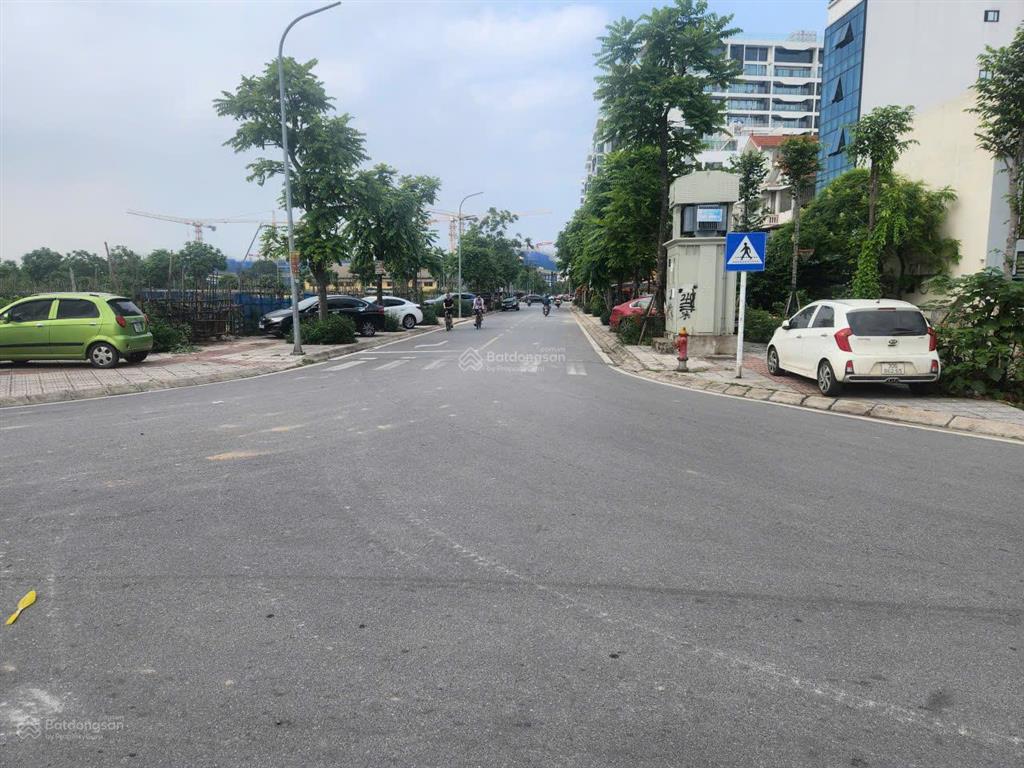 Chính chủ bán gấp nhà mặt phố tân thuỵ vị trí siêu đẹp.