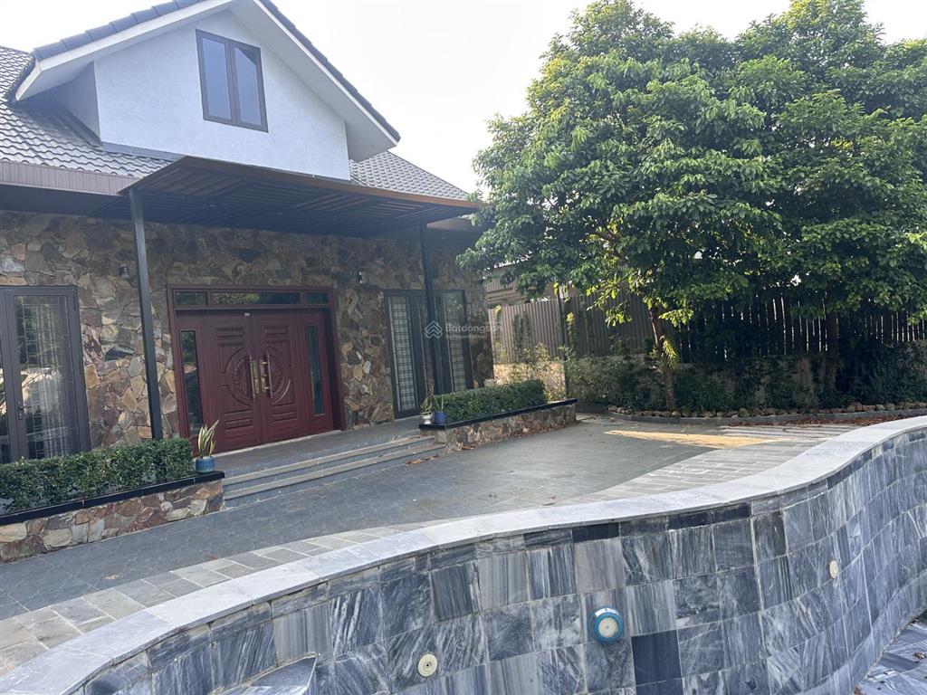 Cắt lỗ villa ba vì 613,8m2 5 phòng ngủ bể bơi sân vườn view núi