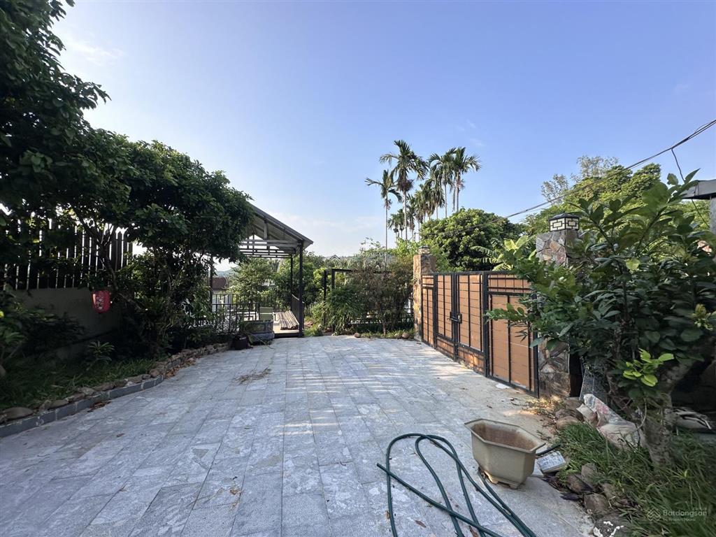Cắt lỗ villa ba vì 613,8m2 5 phòng ngủ bể bơi sân vườn view núi