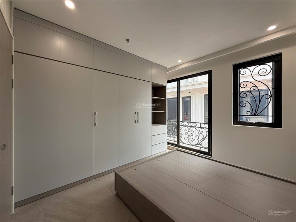 Cho thuê gấp 2n1k, 50m2 chỉ từ 8 triệu tại phố phùng chí kiên, p. nghĩa đô, q. cầu giấy