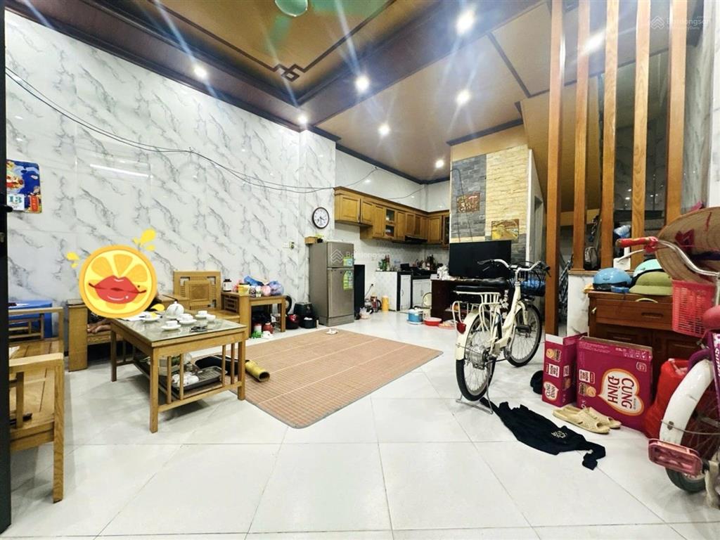 Bán nhà ở vạn xuân, đh thành đô  dân xây 39m2 x 4 tầng  sát ql32  ở ngay  giá 6.19 tỷ