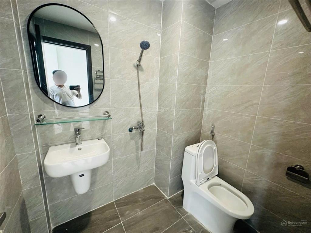 Bán nhà ở kim hoàng  35m2 x 6 tầng  thang máy vi vu  nhà mới tinh  ở ngay  nhiều tiện ích