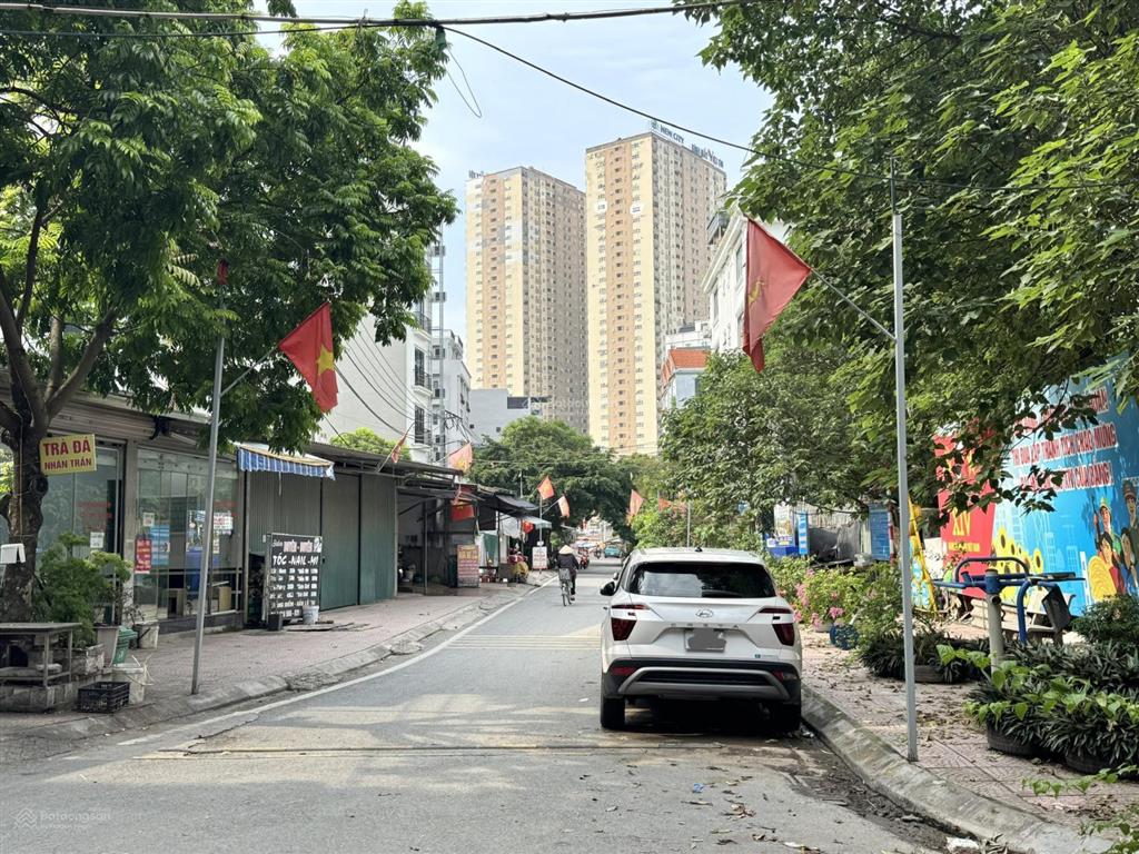 Bán nhà ở lai xá  đường thông  kinh doanh  ô tô vào nhà  thang máy vi vu  nhà hiện đại, ở ngay