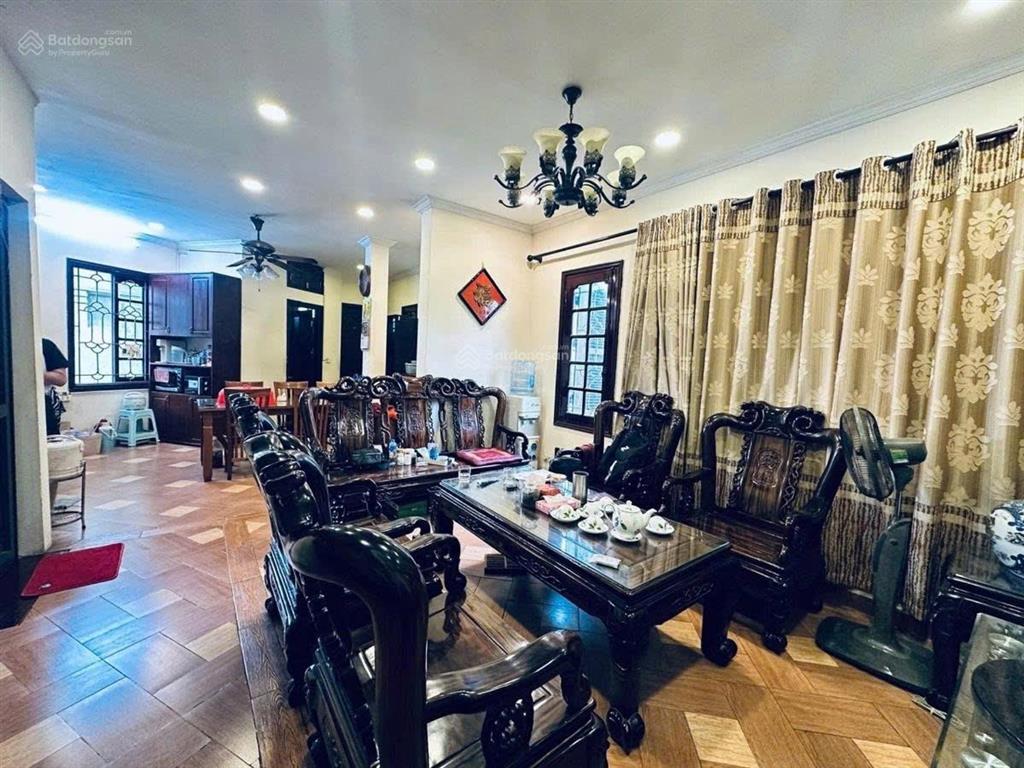 Chủ hạ sâu lần bốn 15 tỷ, mặt phố tây sơn lô góc, dt 50/75m nhà 4 tầng mt 8m, vỉa hè 6m, 29,8 tỷ.