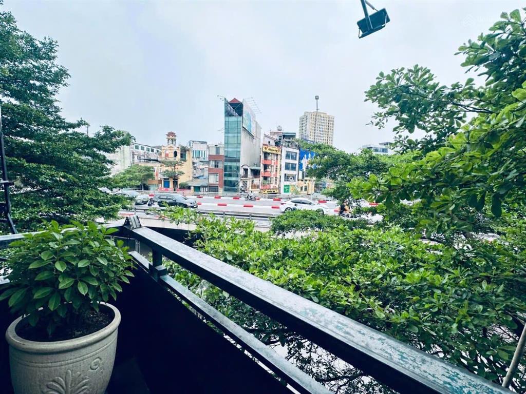 Chủ hạ sâu lần bốn 15 tỷ, mặt phố tây sơn lô góc, dt 50/75m nhà 4 tầng mt 8m, vỉa hè 6m, 29,8 tỷ.