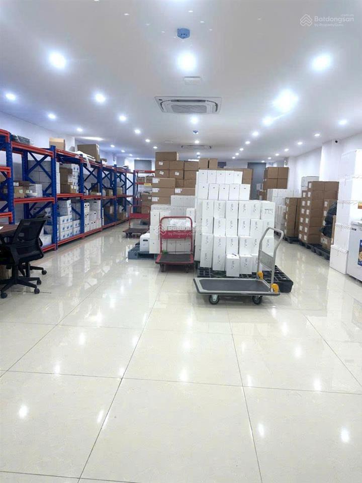 Mua là có dòng tiền building 140m², thái thịnh, khách thuê sẵn 180 triệu/tháng