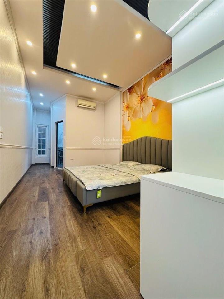 Nhà đẹp dân xây phố đức giang 78m2 4t 17 tỷ hơn,ô tô ra vào dễ dàng, gần bình minh garden