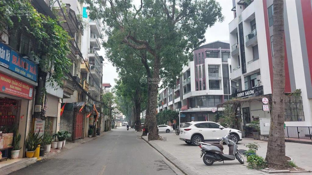 Nhà đẹp dân xây phố đức giang 78m2 4t 17 tỷ hơn,ô tô ra vào dễ dàng, gần bình minh garden