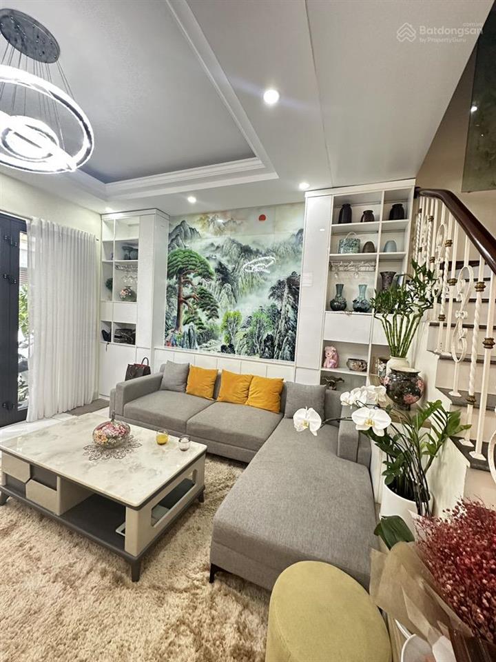 Giá hiếm phố ngọc thụy 45m2, 4 tầng, lô góc, mặt tiền đẹp, ô tô, ngõ nông, gần trường việt pháp