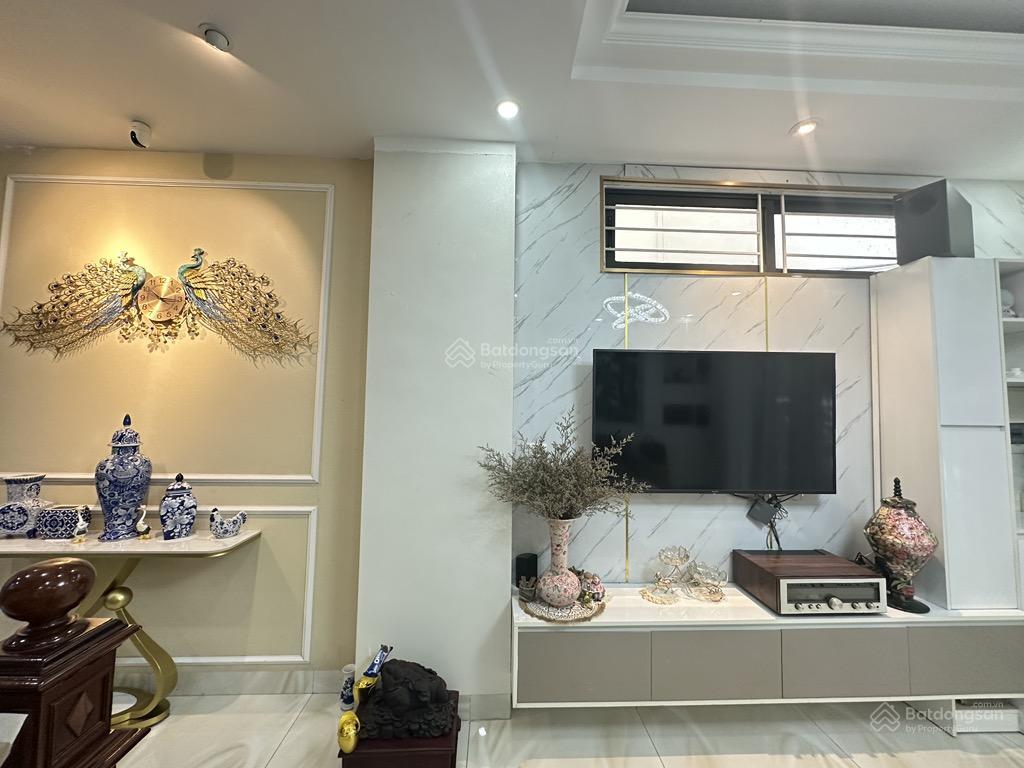 Giá hiếm phố ngọc thụy 45m2, 4 tầng, lô góc, mặt tiền đẹp, ô tô, ngõ nông, gần trường việt pháp