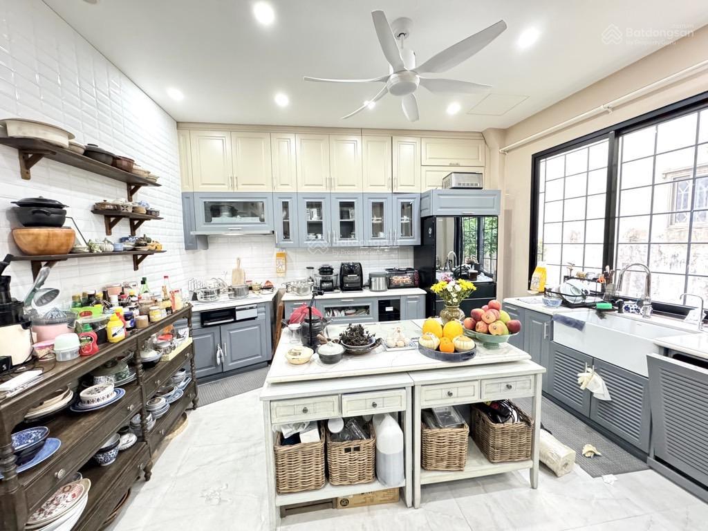 Bán nhà phố ngọc thụy, 115m2  5t  nội thất sang xịn, sống đẳng cấp hoặc mở nhà hàng, 20 tỷ