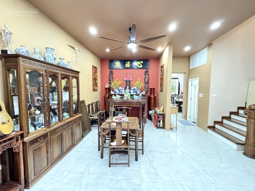 Bán nhà phố ngọc thụy, 115m2  5t  nội thất sang xịn, sống đẳng cấp hoặc mở nhà hàng, 20 tỷ