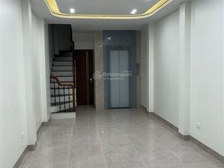 Chỉ hơn 10 tỷ, nhà mới tinh 40m2, 6t, thang máy, gara ô tô 7 chỗ , ngõ thông, hàng xóm kđt khai sơn