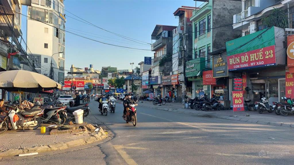 Bán đất phố đức giang 70m2 , trước đất vỉa hè, 3 ô tô tránh nhau, kinh doanh, gần bình minh garden